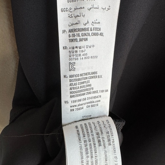 Abercrombie &Fitch size Small black dress - Picture 7 of 8